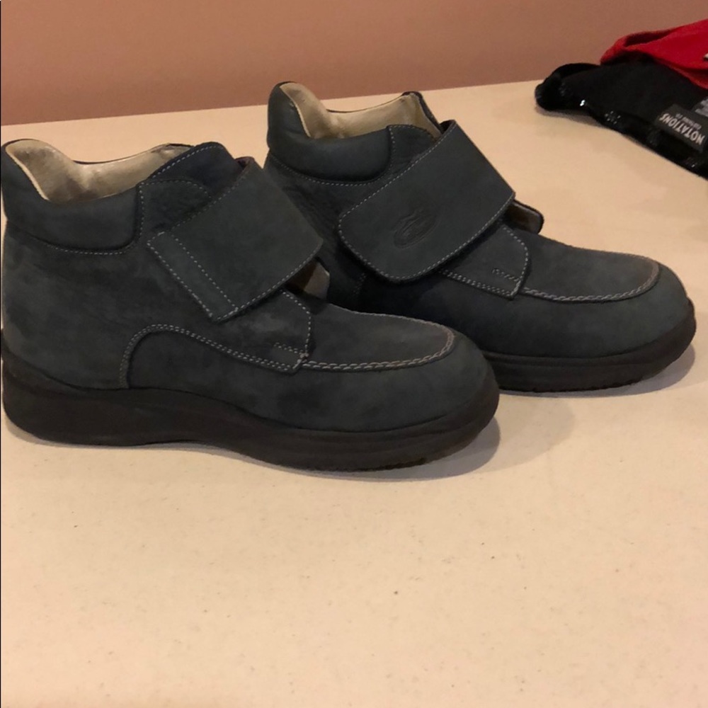 Girls blue Italian suede booties
